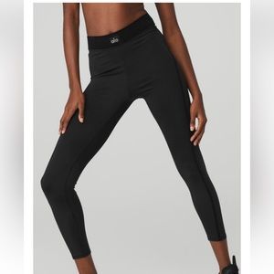 Airlift High-waist 7/8 line-up legging